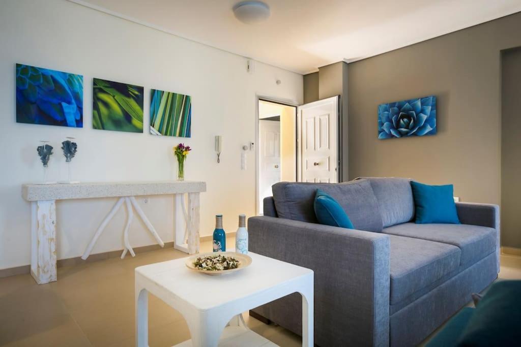 Eucalyptus Suite Sea View Karavómilosz Kültér fotó
