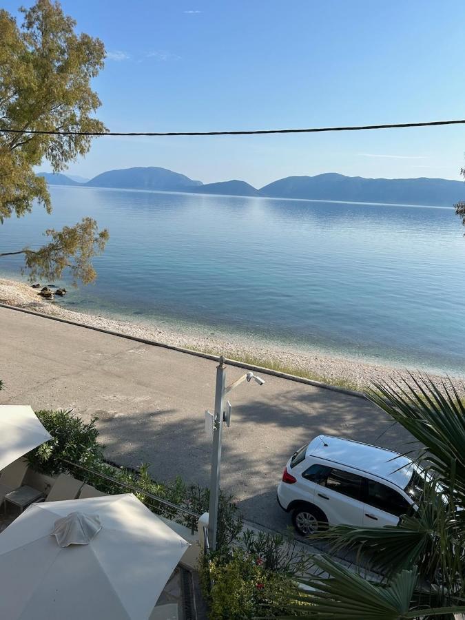 Eucalyptus Suite Sea View Karavómilosz Kültér fotó